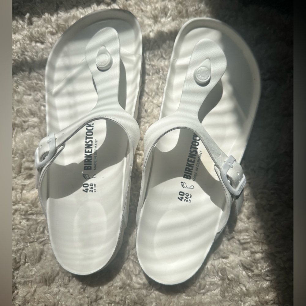 Birkenstock Gizeh Sandals - size 40 (W9/M7) White